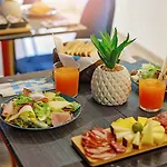 U259 Bed and Breakfast 3*